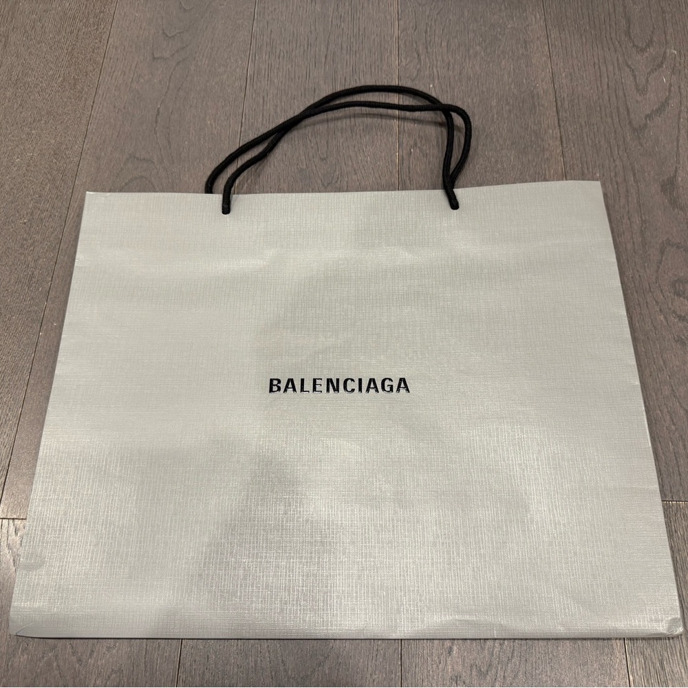 Balenciaga Shopping Bag 🛍️